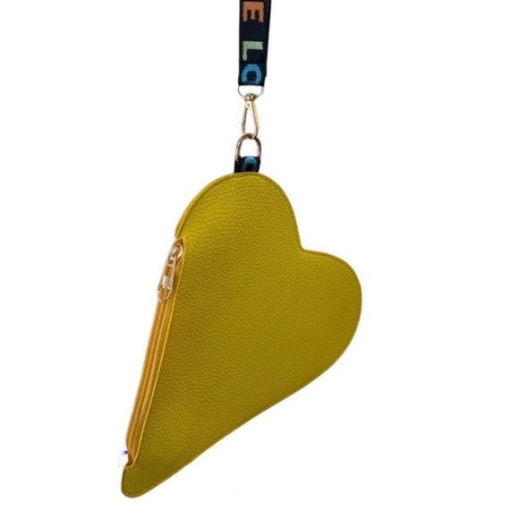 💛Yellow Heart Shaped Wristlet LOVE Bag 💛 - Picture 4 of 5